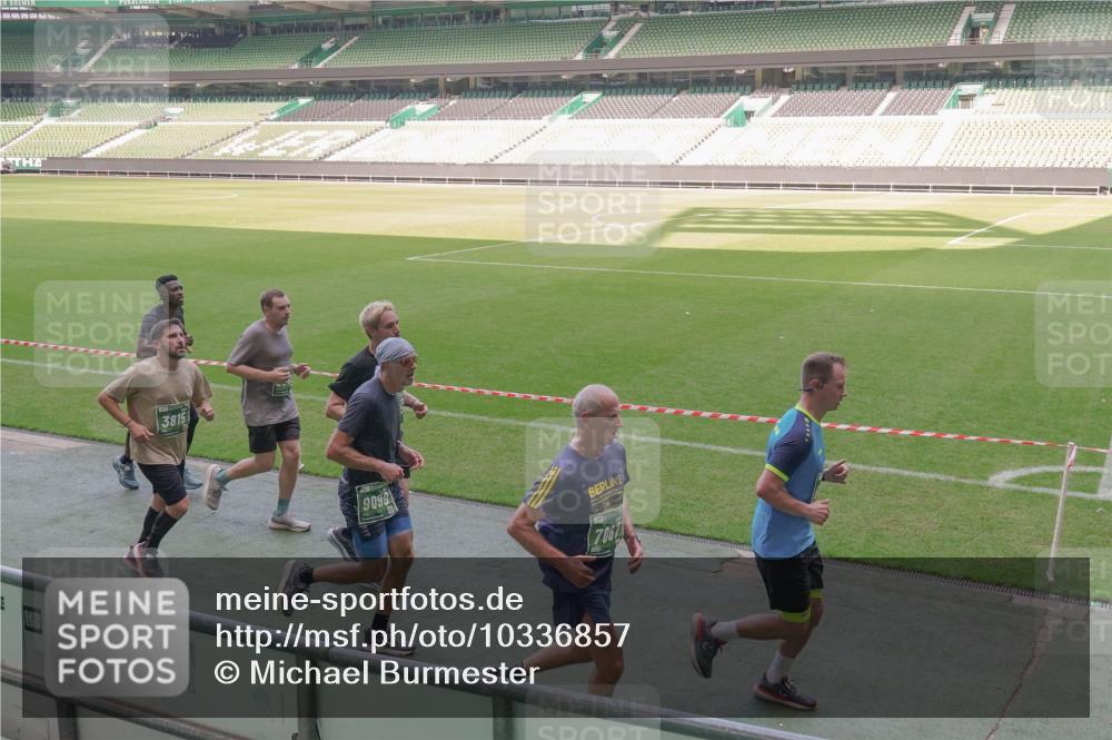 13.09.2026 - 21. swb-Marathon Bremen Michael Burmester http://msf.ph/oto/10336857 13.09.2026 13:12:58 Laufen im Stadion 118, 183, 270, 278, 349, 514, 576, 600, 695, 702, 703, 843, 933, 950, 1005, 1113, 1143, 1226, 1286, 1334, 1426, 1435, 1596, 1641, 1849, 1851, 1936, 1991, 2005, 2079, 2248, 2264, 2336, 2353, 2375, 2377, 2387, 2398, 2426, 2439, 2461, 2478, 2505, 2612, 2659, 2665, 2673, 2684, 2765, 2773, 2792, 2815, 2816, 2822, 2850, 2860, 2884, 2895, 2907, 2921, 2963, 2966, 2972, 2975, 2976, 3016, 3027, 3079, 3082, 3143, 3155, 3253, 3277, 3293, 3308, 3313, 3328, 3349, 3434 meine-sportfotos.de