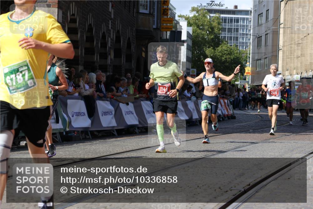 13.09.2026 - 21. swb-Marathon Bremen Strokosch-Dieckow http://msf.ph/oto/10336858 13.09.2026 13:18:43 Ziel 1146, 1419, 2055, 5307, 5460, 6293, 6294, 6818, 7491, 7731, 7954, 8404, 8872, 9019, 9275, 10065, 13150, 307, 4916, 5277, 6310, 7104, 7163, 7602, 7791, 13184 meine-sportfotos.de