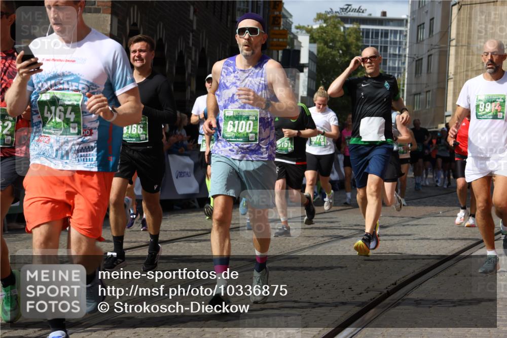 13.09.2026 - 21. swb-Marathon Bremen Strokosch-Dieckow http://msf.ph/oto/10336875 13.09.2026 13:31:42 Ziel 217, 922, 1600, 1627, 2244, 2602, 2707, 3152, 3343, 3392, 3396, 3579, 3762, 3859, 4258, 4477, 5375, 5504, 5673, 5720, 5765, 5979, 6147, 6619, 6968, 6971, 7001, 7296, 7812, 8035, 8097, 8239, 8339, 8342, 8726, 9147, 9155, 9337, 9822, 13066, 578, 846, 3115, 3205, 3239, 3244, 3278, 3989, 4030, 4998, 5158, 5325, 5363, 5899, 6213, 6354, 7242, 7260, 7790, 7964, 8048, 8078, 8166, 8247, 8970, 9016, 9033, 9188, 9785, 9914, 13151 meine-sportfotos.de