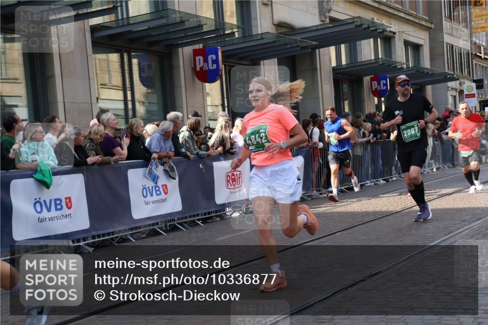 13.09.2026 - 21. swb-Marathon Bremen Strokosch-Dieckow http://msf.ph/oto/10336877 13.09.2026 13:25:33 Ziel 150, 191, 1163, 1458, 1647, 1752, 2033, 2062, 2421, 2708, 2781, 2987, 3124, 3248, 3516, 3722, 4067, 4161, 4411, 4439, 4476, 4842, 4927, 5013, 5139, 5558, 5622, 5701, 6135, 6605, 7638, 7780, 8271, 8361, 8592, 8597, 9266, 9440, 9794, 209, 260, 1119, 1650, 1658, 2046, 3168, 3186, 3187, 3806, 4294, 4459, 4717, 5703, 5755, 5814, 6113, 6380, 7252, 7306, 7326, 8357, 8545, 8597, 8695, 8769, 8890, 9036, 9299, 9460, 9468, 9506, 9563, 13025 meine-sportfotos.de