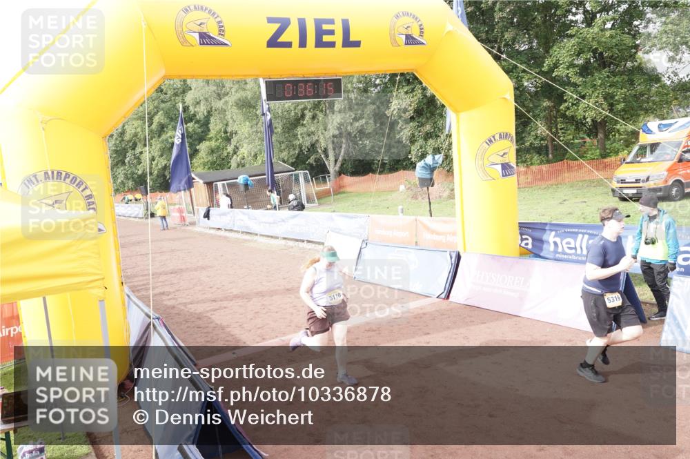 13.09.2026 - Airport Race Dennis Weichert http://msf.ph/oto/10336878 13.09.2026 10:36:48 Ziel 5110, 5138, 5319 meine-sportfotos.de