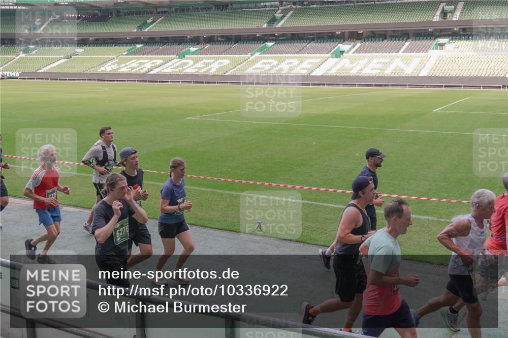 13.09.2026 - 21. swb-Marathon Bremen Michael Burmester http://msf.ph/oto/10336922 13.09.2026 13:13:06 Laufen im Stadion 118, 183, 270, 278, 349, 514, 576, 600, 631, 695, 702, 843, 933, 950, 1005, 1113, 1143, 1226, 1286, 1334, 1426, 1435, 1596, 1641, 1849, 1851, 1991, 2005, 2035, 2079, 2248, 2264, 2336, 2375, 2377, 2387, 2398, 2426, 2439, 2457, 2461, 2478, 2505, 2540, 2612, 2659, 2665, 2673, 2684, 2693, 2765, 2773, 2792, 2815, 2816, 2822, 2850, 2860, 2884, 2895, 2921, 2963, 2966, 2972, 2975, 3016, 3027, 3079, 3111, 3143, 3155, 3209, 3253, 3277, 3293, 3304, 3308, 3313, 3328, 3349, 3434 meine-sportfotos.de