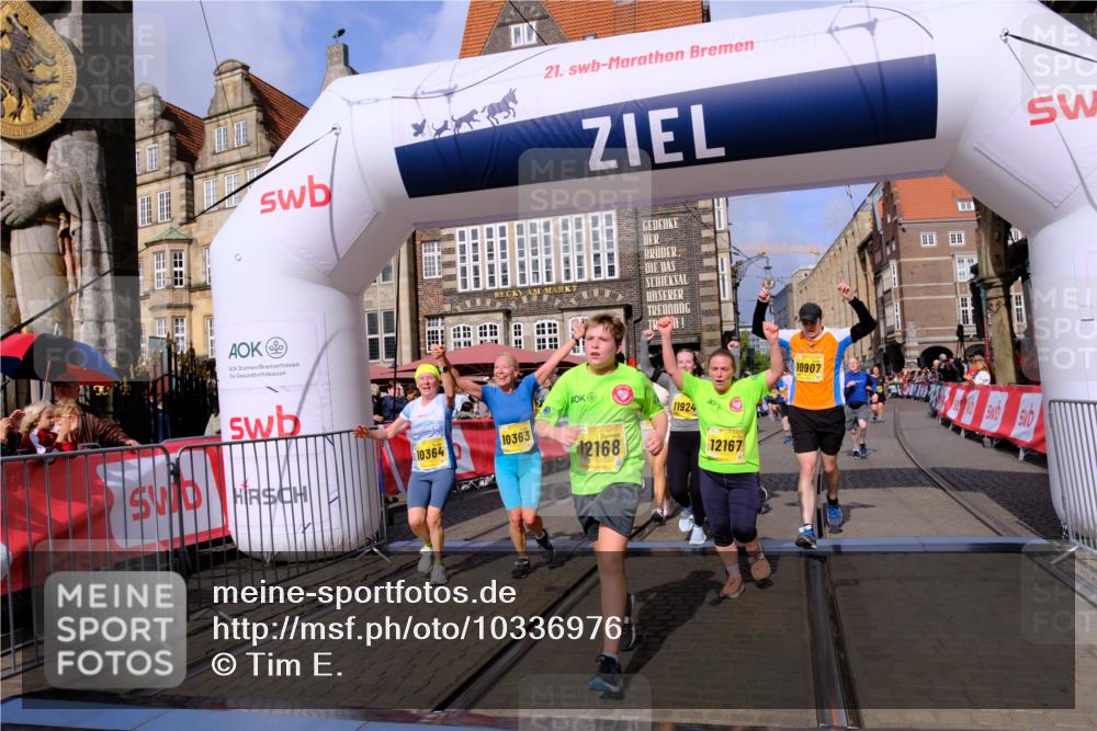 13.09.2026 - 21. swb-Marathon Bremen Tim E. http://msf.ph/oto/10336976 13.09.2026 11:07:53 Ziel 10138, 10279, 10280, 10363, 10364, 10501, 10505, 10580, 10595, 10695, 10907, 10935, 11037, 11223, 11643, 11767, 11899, 11924, 11934, 12167, 12168, 12194, 12210, 12277, 12307, 12419, 12509 meine-sportfotos.de