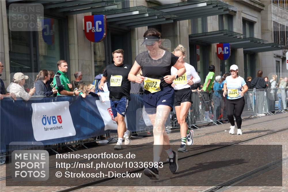 13.09.2026 - 21. swb-Marathon Bremen Strokosch-Dieckow http://msf.ph/oto/10336983 13.09.2026 11:05:13 Ziel 10186, 10238, 10259, 10260, 10411, 10432, 10457, 10717, 10802, 10864, 11146, 11314, 11334, 11387, 11394, 11520, 11521, 11571, 11572, 11724, 11791, 11892, 11947, 12055, 12156, 12251, 12273, 12330, 12362, 12501, 10370, 10411, 10465, 10576, 10697, 10718, 10741, 10800, 10802, 10850, 10975, 10995, 11102, 11105, 11133, 11157, 11218, 11272, 11281, 11326, 11584, 11616, 11722, 11900, 11939, 12002, 12011, 12064 meine-sportfotos.de