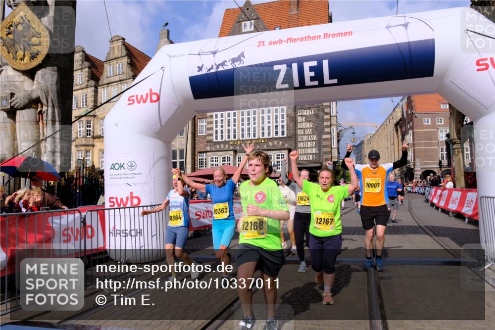 13.09.2026 - 21. swb-Marathon Bremen Tim E. http://msf.ph/oto/10337011 13.09.2026 11:07:54 Ziel 10138, 10279, 10280, 10363, 10364, 10501, 10505, 10580, 10595, 10695, 10830, 10907, 10935, 11037, 11223, 11643, 11767, 11899, 11924, 11934, 12097, 12167, 12168, 12194, 12210, 12277, 12307, 12419, 12509 meine-sportfotos.de