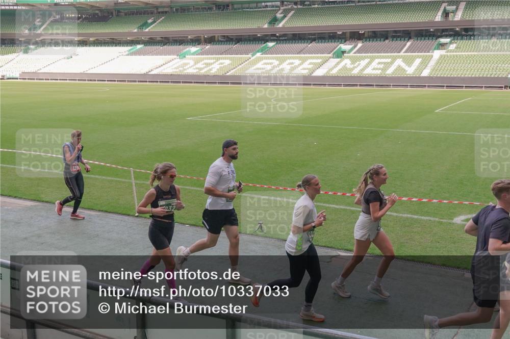 13.09.2026 - 21. swb-Marathon Bremen Michael Burmester http://msf.ph/oto/10337033 13.09.2026 13:13:20 Laufen im Stadion 118, 183, 270, 278, 349, 460, 514, 576, 600, 631, 695, 702, 933, 950, 1005, 1143, 1226, 1286, 1334, 1392, 1408, 1426, 1573, 1596, 1641, 1991, 2005, 2024, 2035, 2079, 2264, 2336, 2377, 2387, 2398, 2412, 2439, 2457, 2461, 2478, 2505, 2521, 2540, 2612, 2665, 2673, 2684, 2693, 2765, 2773, 2792, 2815, 2816, 2850, 2860, 2884, 2895, 2921, 2963, 2966, 2972, 2975, 3016, 3111, 3143, 3155, 3209, 3253, 3277, 3293, 3304, 3308, 3313, 3378, 3434, 3653, 3661 meine-sportfotos.de