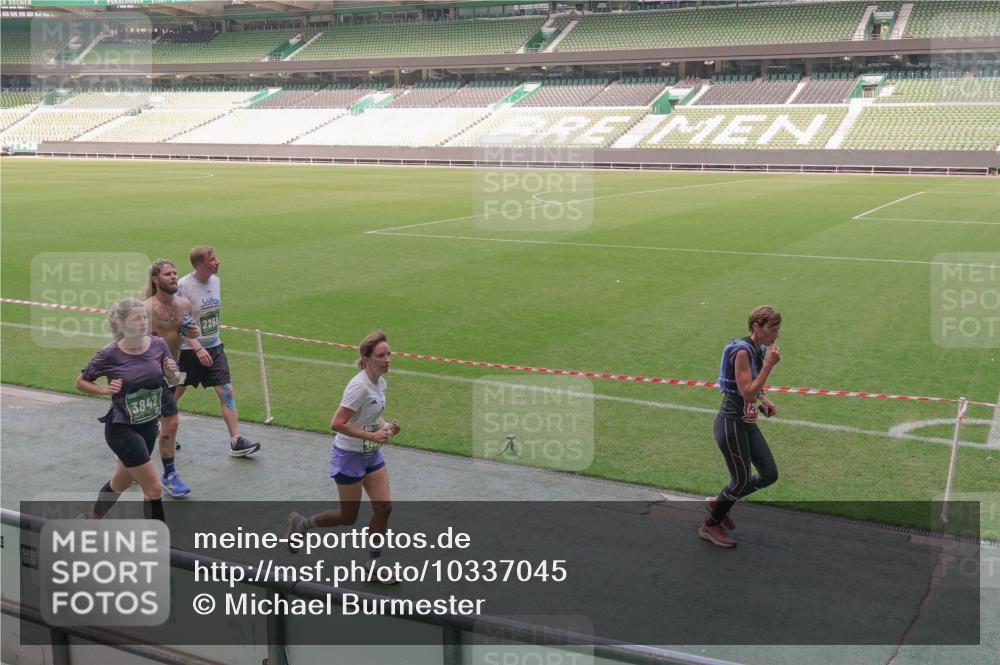13.09.2026 - 21. swb-Marathon Bremen Michael Burmester http://msf.ph/oto/10337045 13.09.2026 13:13:22 Laufen im Stadion 118, 183, 270, 278, 349, 460, 514, 576, 600, 631, 695, 702, 933, 950, 1005, 1143, 1226, 1286, 1334, 1392, 1408, 1426, 1573, 1596, 1641, 1991, 2005, 2024, 2035, 2079, 2264, 2336, 2377, 2387, 2398, 2412, 2439, 2457, 2461, 2478, 2505, 2521, 2540, 2612, 2665, 2673, 2684, 2693, 2765, 2773, 2792, 2815, 2816, 2850, 2860, 2884, 2895, 2921, 2963, 2966, 2972, 2975, 3016, 3111, 3143, 3155, 3209, 3253, 3277, 3293, 3304, 3308, 3313, 3378, 3405, 3434, 3653, 3661 meine-sportfotos.de