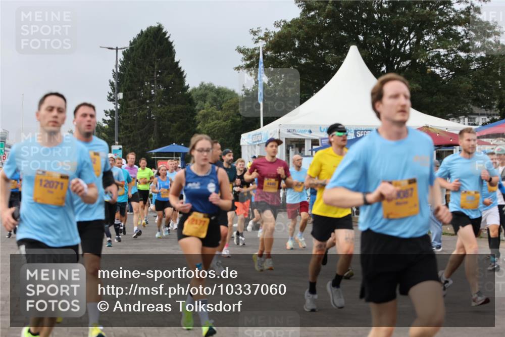 13.09.2026 - Kiel Lauf Andreas Tolksdorf http://msf.ph/oto/10337060 13.09.2026 09:54:15 Kiellinie 12071, 2177, 6445, 1067 meine-sportfotos.de
