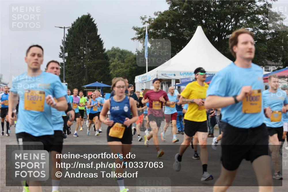 13.09.2026 - Kiel Lauf Andreas Tolksdorf http://msf.ph/oto/10337063 13.09.2026 09:54:15 Kiellinie 384, 12071, 2177 meine-sportfotos.de