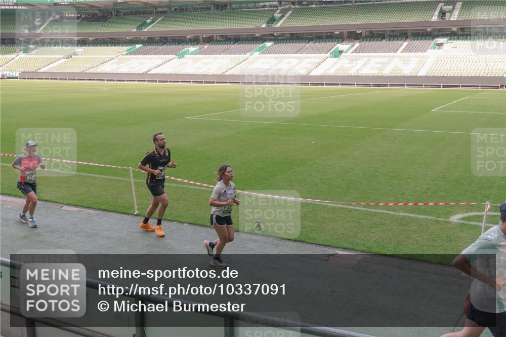 13.09.2026 - 21. swb-Marathon Bremen Michael Burmester http://msf.ph/oto/10337091 13.09.2026 13:13:28 Laufen im Stadion 118, 183, 270, 278, 349, 460, 514, 576, 600, 631, 695, 702, 933, 950, 1005, 1143, 1226, 1286, 1334, 1392, 1408, 1426, 1573, 1596, 1641, 1991, 2005, 2024, 2035, 2079, 2233, 2264, 2336, 2377, 2387, 2398, 2412, 2439, 2457, 2461, 2478, 2505, 2521, 2540, 2564, 2612, 2665, 2684, 2693, 2765, 2773, 2792, 2815, 2816, 2860, 2884, 2895, 2921, 2963, 2966, 2972, 2975, 3016, 3111, 3143, 3155, 3209, 3253, 3277, 3293, 3304, 3308, 3313, 3378, 3405, 3428, 3434, 3653, 3661 meine-sportfotos.de