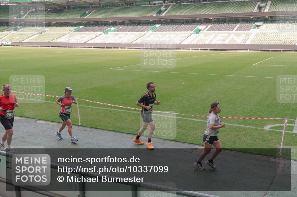 13.09.2026 - 21. swb-Marathon Bremen Michael Burmester http://msf.ph/oto/10337099 13.09.2026 13:13:29 Laufen im Stadion 118, 183, 270, 278, 349, 460, 514, 576, 600, 631, 695, 702, 933, 950, 1005, 1143, 1286, 1334, 1392, 1408, 1426, 1573, 1596, 1641, 1991, 2005, 2024, 2035, 2079, 2233, 2264, 2336, 2377, 2387, 2398, 2412, 2439, 2457, 2461, 2478, 2505, 2521, 2540, 2564, 2612, 2665, 2684, 2693, 2765, 2773, 2792, 2815, 2816, 2860, 2884, 2887, 2895, 2921, 2963, 2966, 2972, 2975, 3016, 3111, 3143, 3155, 3209, 3253, 3277, 3293, 3304, 3308, 3313, 3378, 3405, 3428, 3434, 3653, 3661 meine-sportfotos.de