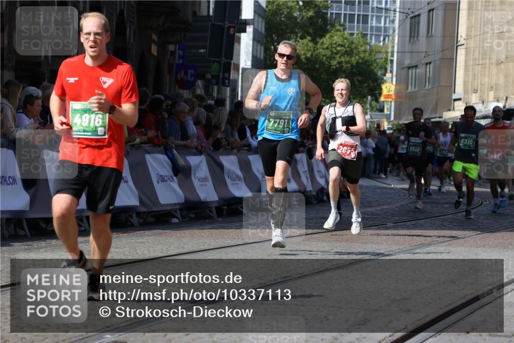 13.09.2026 - 21. swb-Marathon Bremen Strokosch-Dieckow http://msf.ph/oto/10337113 13.09.2026 13:18:52 Ziel 465, 1146, 1419, 2055, 2324, 2948, 3631, 4413, 4642, 5307, 5867, 6293, 6294, 6818, 7245, 7731, 8404, 8540, 8743, 8872, 9019, 9275, 9327, 9833, 13150, 2007, 4857, 4916, 6310, 7154, 7647, 7686, 7791, 9512, 13184 meine-sportfotos.de