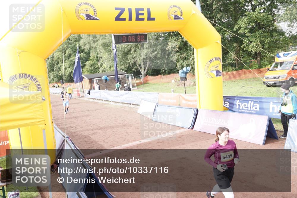 13.09.2026 - Airport Race Dennis Weichert http://msf.ph/oto/10337116 13.09.2026 10:37:03 Ziel 4127, 5227, 5228, 5244, 5252, 5276, 5445 meine-sportfotos.de