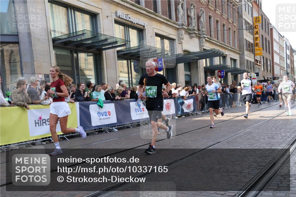 13.09.2026 - 21. swb-Marathon Bremen Strokosch-Dieckow http://msf.ph/oto/10337165 13.09.2026 13:25:40 Ziel 150, 1163, 1647, 1896, 2033, 2062, 2421, 2666, 2708, 2781, 2987, 3248, 3516, 3722, 4067, 4161, 4411, 4476, 4724, 4842, 5013, 5139, 5558, 5622, 5701, 5854, 6135, 6605, 6886, 7638, 7780, 8271, 8361, 8592, 8635, 9266, 9794, 191, 209, 260, 1458, 1650, 1658, 1752, 2046, 2421, 3124, 3168, 3186, 3806, 4294, 4439, 4717, 4927, 5139, 5703, 5755, 5814, 6380, 7252, 8357, 8545, 8597, 8695, 8769, 8890, 9299, 9440, 9460, 9468, 9506, 13025 meine-sportfotos.de