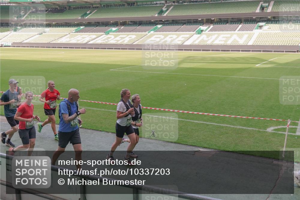13.09.2026 - 21. swb-Marathon Bremen Michael Burmester http://msf.ph/oto/10337203 13.09.2026 13:13:44 Laufen im Stadion 118, 183, 270, 278, 349, 460, 514, 576, 600, 631, 695, 702, 768, 933, 950, 956, 1005, 1143, 1286, 1334, 1392, 1408, 1426, 1573, 1596, 1641, 1818, 1819, 1991, 2005, 2024, 2035, 2079, 2233, 2264, 2314, 2387, 2412, 2439, 2457, 2461, 2478, 2505, 2521, 2540, 2564, 2612, 2665, 2684, 2693, 2765, 2773, 2792, 2815, 2816, 2829, 2860, 2884, 2887, 2895, 2921, 2963, 2966, 2972, 2975, 3016, 3111, 3155, 3209, 3253, 3277, 3293, 3304, 3313, 3378, 3405, 3428, 3434, 3653, 3661 meine-sportfotos.de