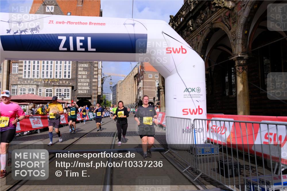 13.09.2026 - 21. swb-Marathon Bremen Tim E. http://msf.ph/oto/10337236 13.09.2026 11:08:01 Ziel 10279, 10280, 10363, 10364, 10501, 10505, 10580, 10595, 10661, 10674, 10830, 10871, 10907, 10935, 10937, 11037, 11223, 11515, 11643, 11899, 11924, 11934, 12024, 12097, 12167, 12168, 12194, 12277, 12307, 12419, 12509, 12511, 12512 meine-sportfotos.de