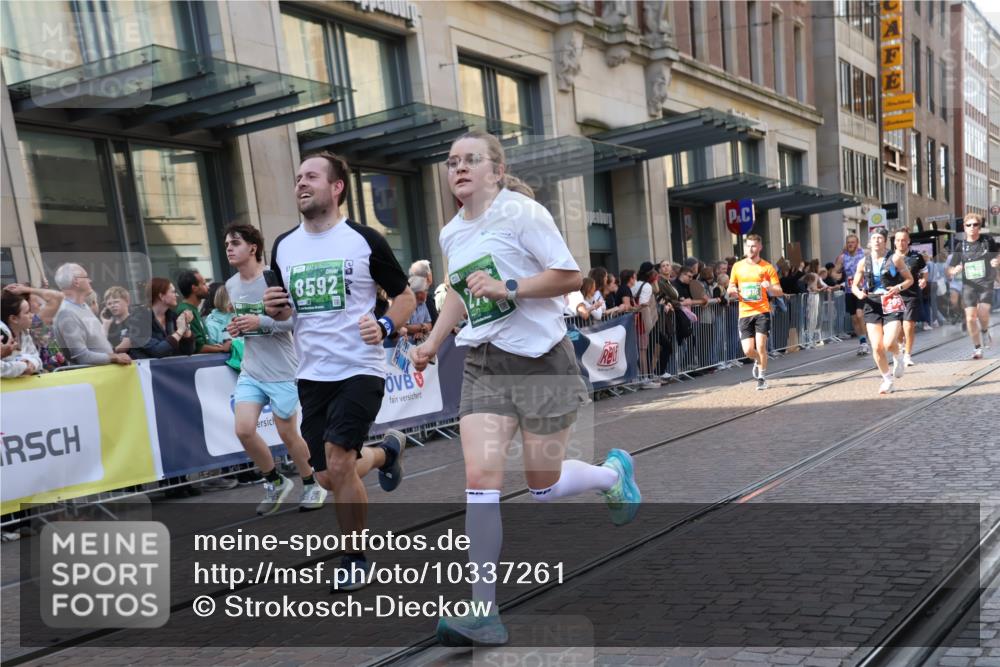 13.09.2026 - 21. swb-Marathon Bremen Strokosch-Dieckow http://msf.ph/oto/10337261 13.09.2026 13:25:43 Ziel 1163, 1647, 1896, 2033, 2062, 2666, 2708, 2987, 3248, 3516, 4067, 4161, 4411, 4476, 4724, 4842, 5013, 5558, 5622, 5701, 5854, 5906, 6135, 6605, 6886, 7638, 7780, 8271, 8361, 8592, 8635, 9266, 9794, 150, 191, 209, 1458, 1650, 1752, 2421, 2781, 3124, 3186, 3722, 3806, 4161, 4411, 4439, 4717, 4842, 4927, 5139, 5703, 5755, 5814, 6380, 7252, 8545, 8597, 8695, 8769, 8890, 9440, 9468, 9506 meine-sportfotos.de