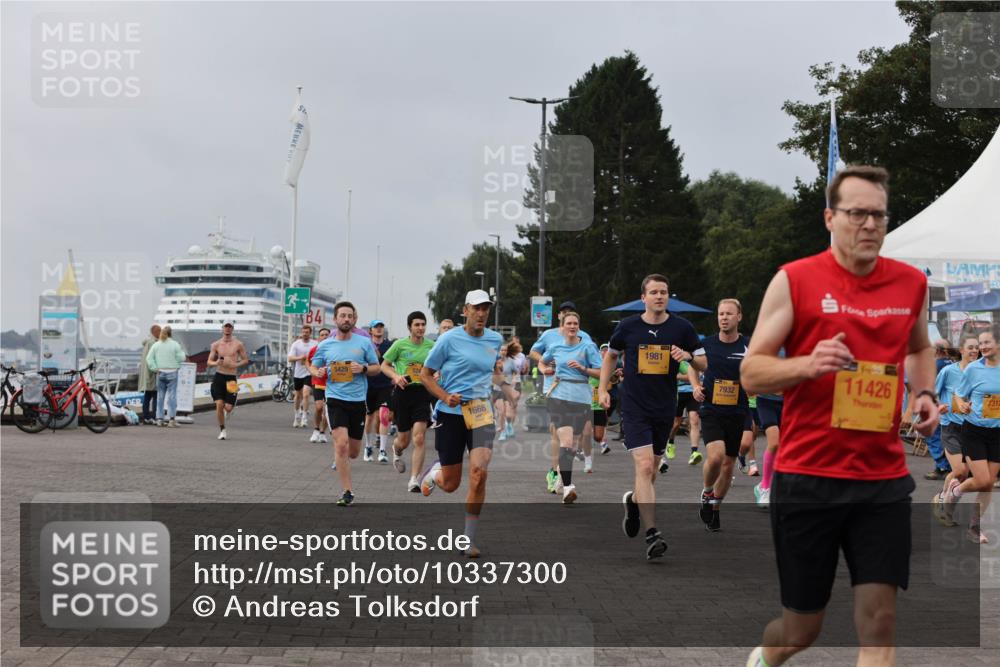 13.09.2026 - Kiel Lauf Andreas Tolksdorf http://msf.ph/oto/10337300 13.09.2026 09:54:22 Kiellinie 5429, 1668, 1981, 7932, 11426, 7312 meine-sportfotos.de