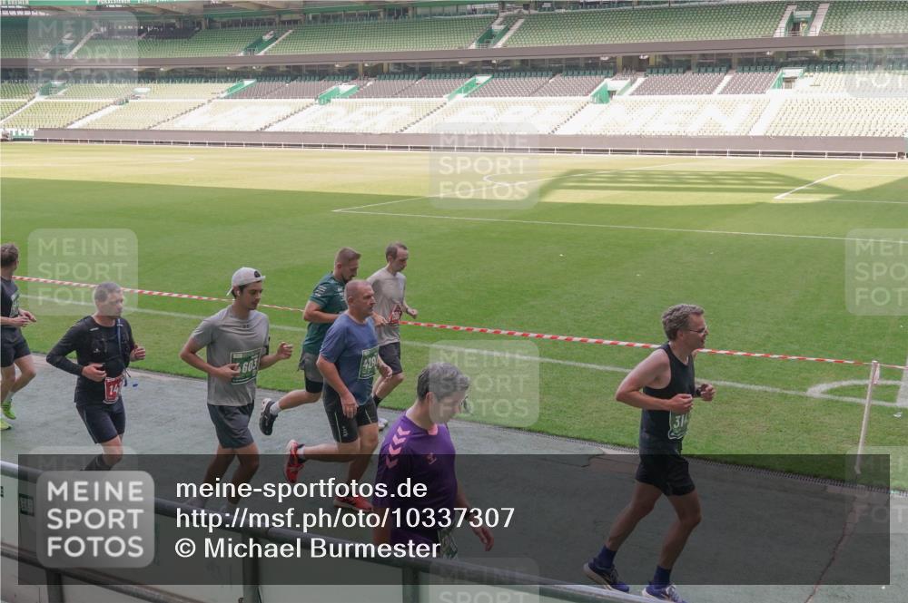 13.09.2026 - 21. swb-Marathon Bremen Michael Burmester http://msf.ph/oto/10337307 13.09.2026 13:13:57 Laufen im Stadion 183, 270, 278, 349, 460, 514, 576, 600, 631, 695, 702, 768, 933, 950, 956, 1005, 1008, 1143, 1286, 1392, 1408, 1426, 1573, 1596, 1641, 1818, 1819, 1991, 2005, 2024, 2035, 2079, 2233, 2264, 2314, 2387, 2412, 2439, 2457, 2461, 2478, 2494, 2505, 2521, 2540, 2564, 2612, 2665, 2684, 2693, 2765, 2773, 2792, 2815, 2816, 2829, 2838, 2860, 2884, 2887, 2895, 2921, 2963, 2972, 2975, 2978, 3016, 3111, 3209, 3253, 3277, 3293, 3304, 3313, 3378, 3405, 3428, 3434, 3653, 3661, 4080 meine-sportfotos.de