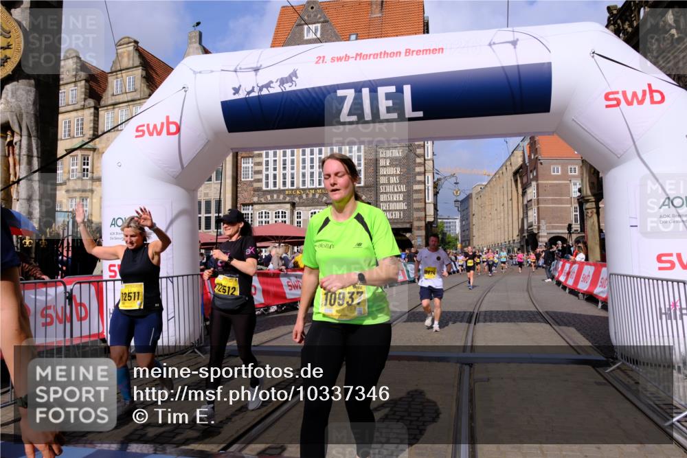 13.09.2026 - 21. swb-Marathon Bremen Tim E. http://msf.ph/oto/10337346 13.09.2026 11:08:07 Ziel 10139, 10595, 10660, 10661, 10674, 10830, 10871, 10935, 10937, 11037, 11515, 11643, 12024, 12031, 12066, 12097, 12194, 12307, 12509, 12511, 12512 meine-sportfotos.de
