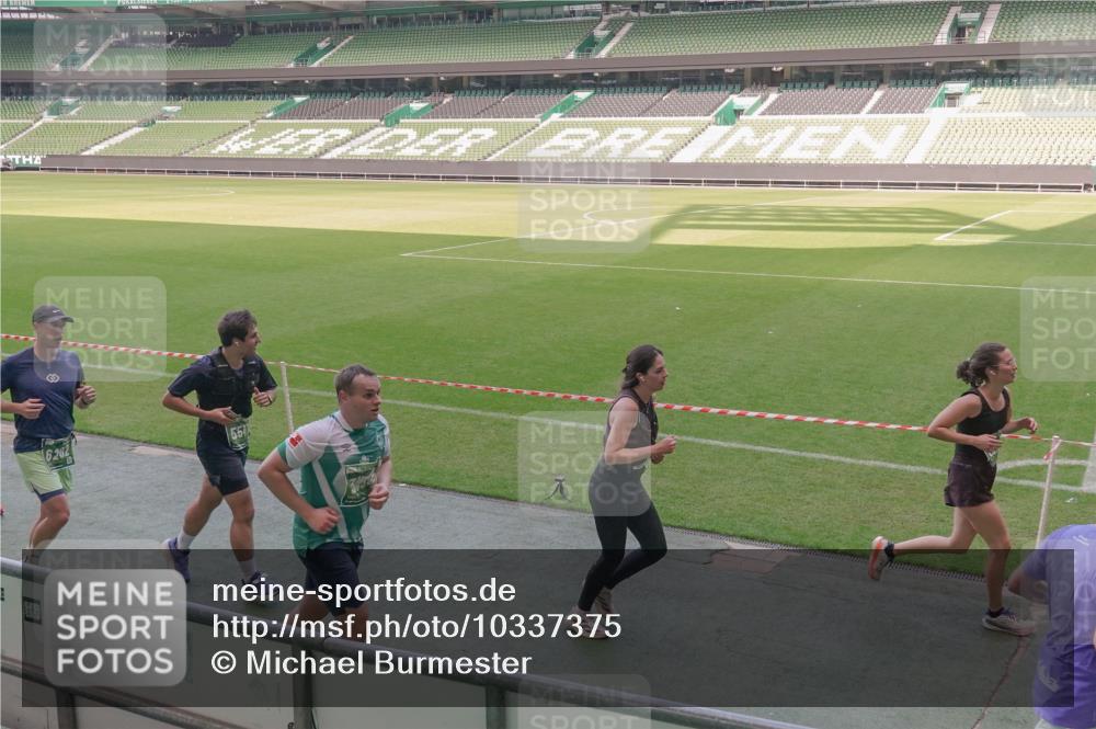 13.09.2026 - 21. swb-Marathon Bremen Michael Burmester http://msf.ph/oto/10337375 13.09.2026 13:14:03 Laufen im Stadion 183, 270, 278, 349, 460, 576, 600, 631, 695, 702, 768, 933, 950, 956, 1005, 1008, 1143, 1392, 1408, 1426, 1573, 1596, 1641, 1818, 1819, 1991, 2005, 2024, 2035, 2079, 2233, 2264, 2314, 2387, 2412, 2439, 2457, 2461, 2478, 2494, 2521, 2540, 2564, 2612, 2665, 2684, 2693, 2765, 2773, 2792, 2816, 2829, 2838, 2860, 2865, 2884, 2887, 2921, 2972, 2975, 2978, 3016, 3111, 3209, 3253, 3277, 3293, 3304, 3313, 3378, 3405, 3428, 3434, 3653, 3661, 3680, 4034, 4080, 4511 meine-sportfotos.de