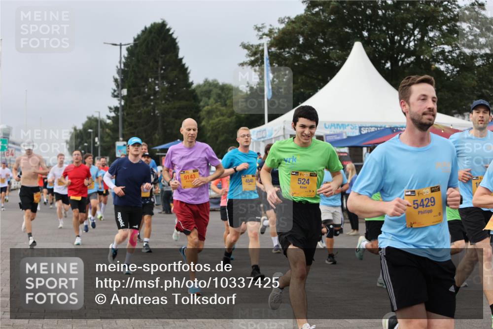 13.09.2026 - Kiel Lauf Andreas Tolksdorf http://msf.ph/oto/10337425 13.09.2026 09:54:26 Kiellinie 184, 9143, 4540, 38, 524, 39, 5429 meine-sportfotos.de