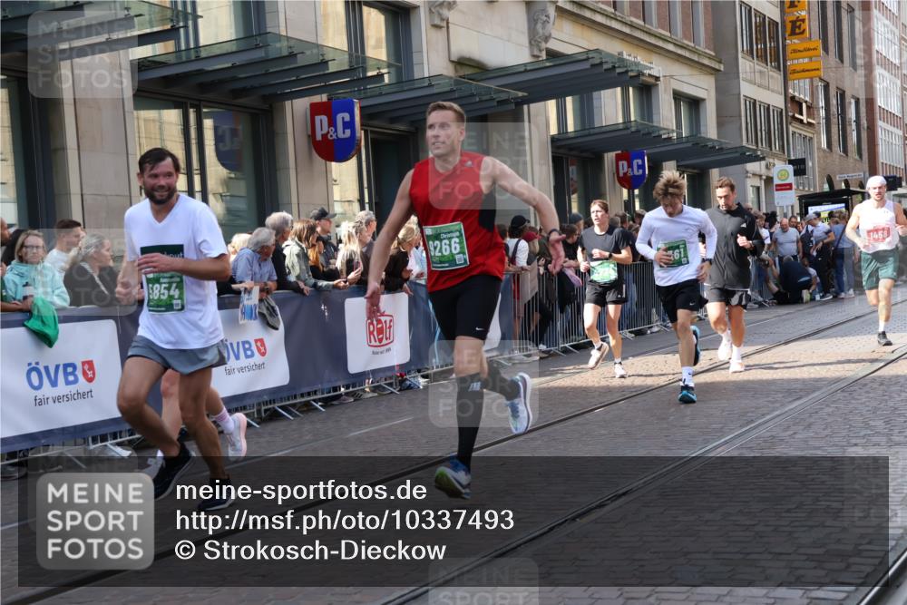 13.09.2026 - 21. swb-Marathon Bremen Strokosch-Dieckow http://msf.ph/oto/10337493 13.09.2026 13:25:49 Ziel 1163, 1896, 2062, 2666, 2708, 3248, 3516, 3983, 4067, 4476, 4723, 4724, 5558, 5701, 5854, 5906, 5934, 6135, 6605, 6886, 7638, 7780, 8361, 8592, 8635, 9266, 9794, 150, 191, 209, 1163, 1458, 1647, 1752, 2033, 2421, 2781, 2987, 3124, 3186, 3722, 3806, 4161, 4411, 4439, 4717, 4842, 4927, 5013, 5139, 5622, 5703, 5755, 5814, 6135, 7780, 8271, 8545, 8597, 8890, 9440, 9468, 9506 meine-sportfotos.de