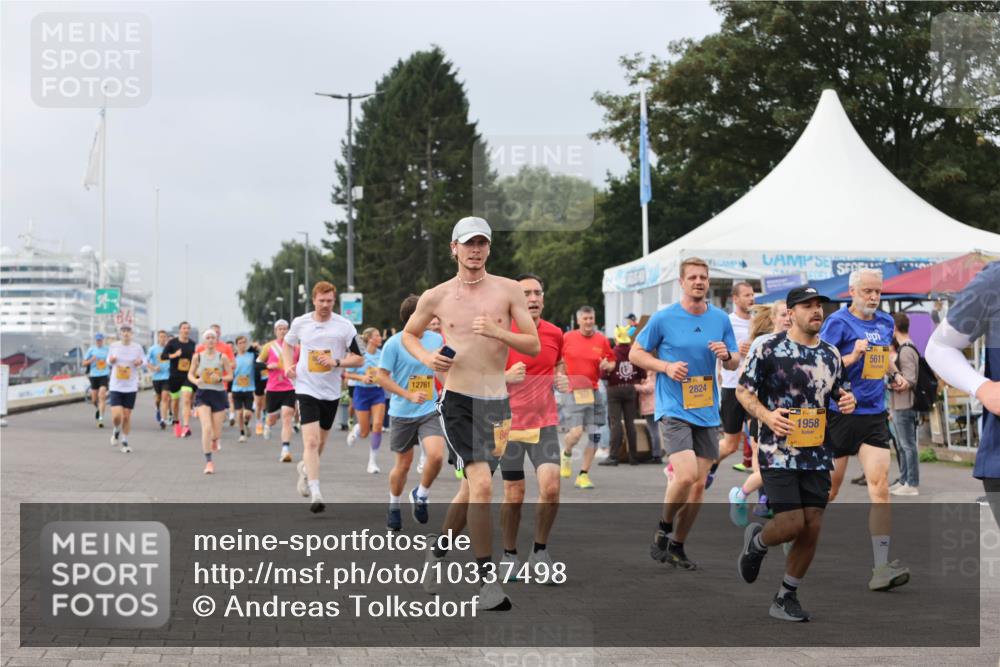 13.09.2026 - Kiel Lauf Andreas Tolksdorf http://msf.ph/oto/10337498 13.09.2026 09:54:28 Kiellinie 12761, 2824, 86, 1958, 5611 meine-sportfotos.de