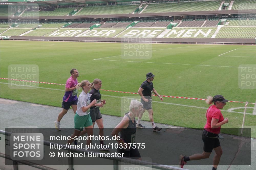 13.09.2026 - 21. swb-Marathon Bremen Michael Burmester http://msf.ph/oto/10337575 13.09.2026 13:14:28 Laufen im Stadion 266, 270, 278, 300, 349, 414, 460, 576, 600, 631, 702, 768, 950, 956, 1005, 1008, 1047, 1143, 1392, 1408, 1426, 1573, 1596, 1641, 1818, 1819, 1991, 2024, 2035, 2079, 2233, 2235, 2314, 2359, 2387, 2412, 2439, 2457, 2466, 2484, 2494, 2521, 2540, 2564, 2612, 2665, 2690, 2691, 2693, 2737, 2773, 2816, 2829, 2838, 2861, 2865, 2884, 2887, 2921, 2958, 2972, 2978, 3016, 3111, 3209, 3253, 3277, 3304, 3313, 3355, 3378, 3405, 3428, 3653, 3661, 3670, 3680, 3847, 4034, 4080, 4511 meine-sportfotos.de