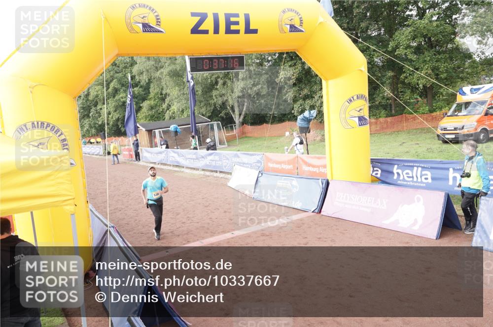 13.09.2026 - Airport Race Dennis Weichert http://msf.ph/oto/10337667 13.09.2026 10:37:50 Ziel 5176, 5268, 5387, 5417 meine-sportfotos.de