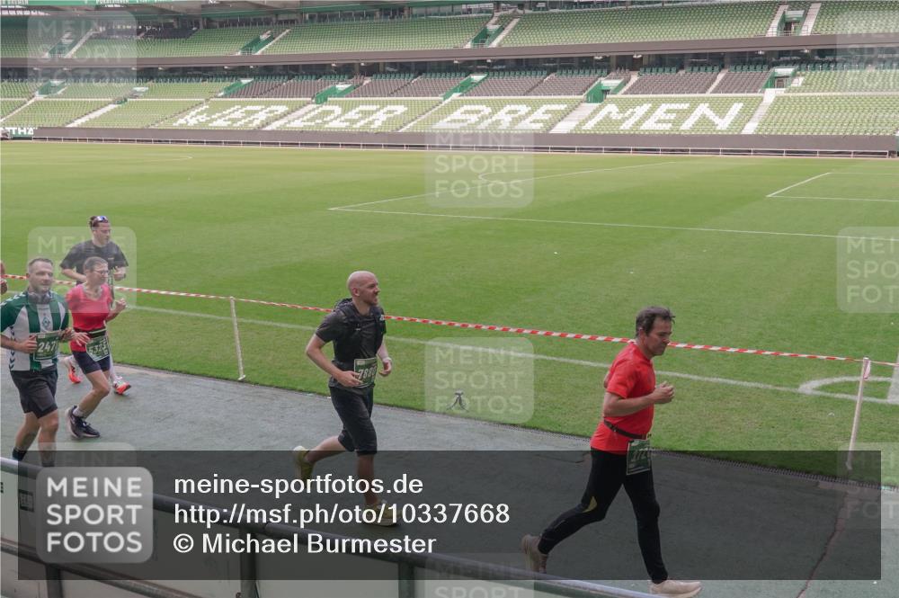 13.09.2026 - 21. swb-Marathon Bremen Michael Burmester http://msf.ph/oto/10337668 13.09.2026 13:14:41 Laufen im Stadion 263, 266, 270, 300, 414, 460, 600, 631, 768, 950, 956, 1008, 1047, 1392, 1408, 1426, 1573, 1596, 1818, 1819, 2024, 2035, 2079, 2233, 2235, 2314, 2359, 2385, 2387, 2412, 2457, 2466, 2484, 2494, 2521, 2540, 2564, 2612, 2667, 2690, 2691, 2693, 2737, 2760, 2783, 2816, 2829, 2838, 2859, 2861, 2865, 2887, 2958, 2972, 2978, 3016, 3111, 3157, 3185, 3209, 3277, 3304, 3355, 3378, 3405, 3428, 3653, 3661, 3670, 3680, 3829, 3847, 4034, 4080, 4511 meine-sportfotos.de