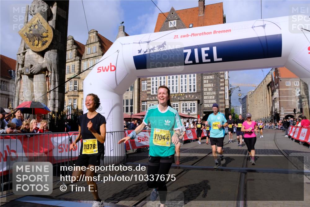 13.09.2026 - 21. swb-Marathon Bremen Tim E. http://msf.ph/oto/10337675 13.09.2026 11:08:18 Ziel 10139, 10404, 10493, 10660, 10674, 10767, 10859, 11044, 11378, 11404, 11659, 11831, 11833, 11958, 12024, 12031, 12066, 12160, 12248, 12384, 12389, 12511, 12512 meine-sportfotos.de