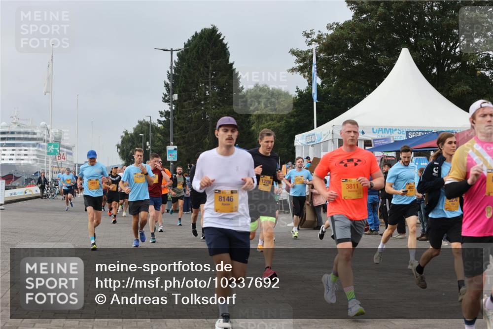 13.09.2026 - Kiel Lauf Andreas Tolksdorf http://msf.ph/oto/10337692 13.09.2026 09:54:35 Kiellinie 4, 2493, 12366, 8146, 12286, 3811, 4837 meine-sportfotos.de