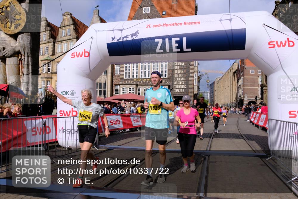 13.09.2026 - 21. swb-Marathon Bremen Tim E. http://msf.ph/oto/10337722 13.09.2026 11:08:19 Ziel 10139, 10404, 10493, 10660, 10674, 10767, 10859, 11044, 11378, 11404, 11659, 11831, 11833, 11958, 12024, 12031, 12066, 12160, 12248, 12384, 12389 meine-sportfotos.de