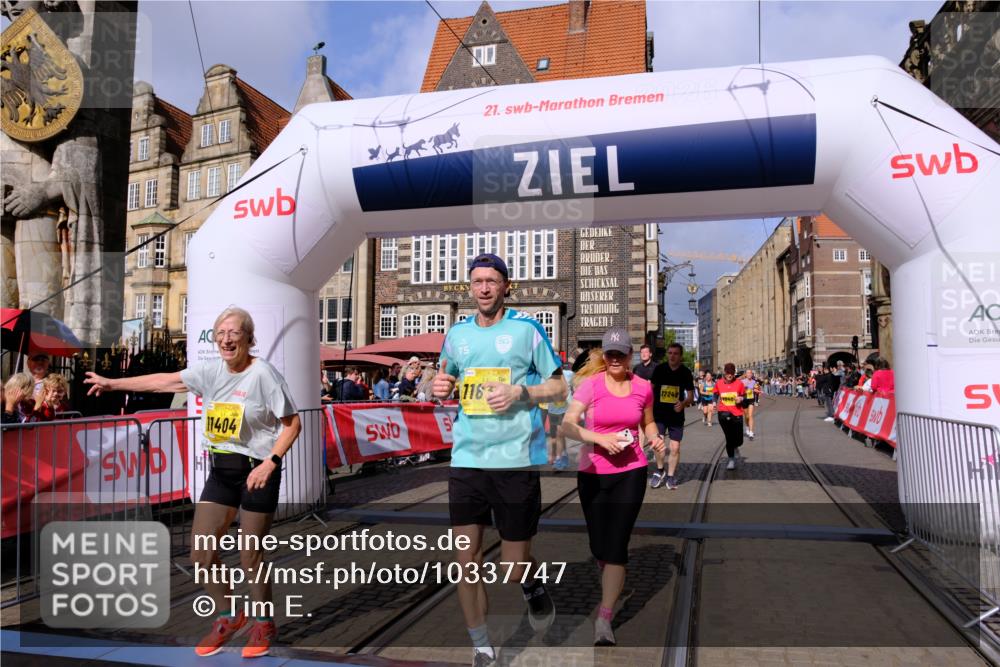 13.09.2026 - 21. swb-Marathon Bremen Tim E. http://msf.ph/oto/10337747 13.09.2026 11:08:20 Ziel 10139, 10404, 10493, 10660, 10767, 10793, 10859, 11032, 11044, 11378, 11404, 11659, 11831, 11833, 11958, 12024, 12031, 12066, 12160, 12248, 12384, 12389 meine-sportfotos.de
