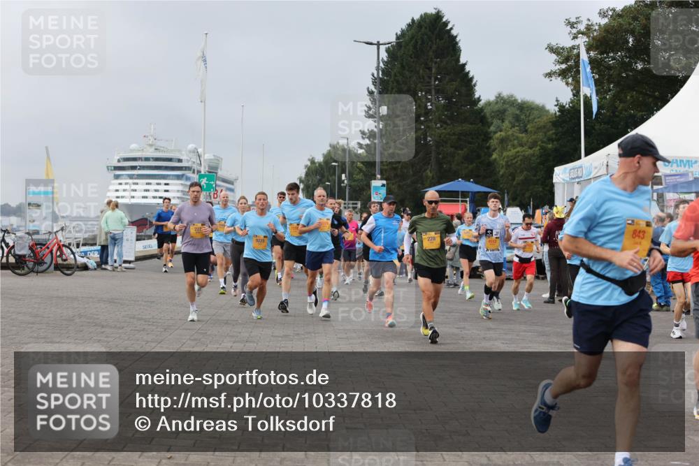 13.09.2026 - Kiel Lauf Andreas Tolksdorf http://msf.ph/oto/10337818 13.09.2026 09:54:44 Kiellinie 9225, 7378, 228, 843 meine-sportfotos.de