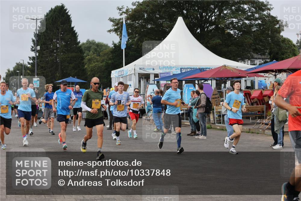 13.09.2026 - Kiel Lauf Andreas Tolksdorf http://msf.ph/oto/10337848 13.09.2026 09:54:46 Kiellinie 9225, 79282, 228, 4512, 2116 meine-sportfotos.de