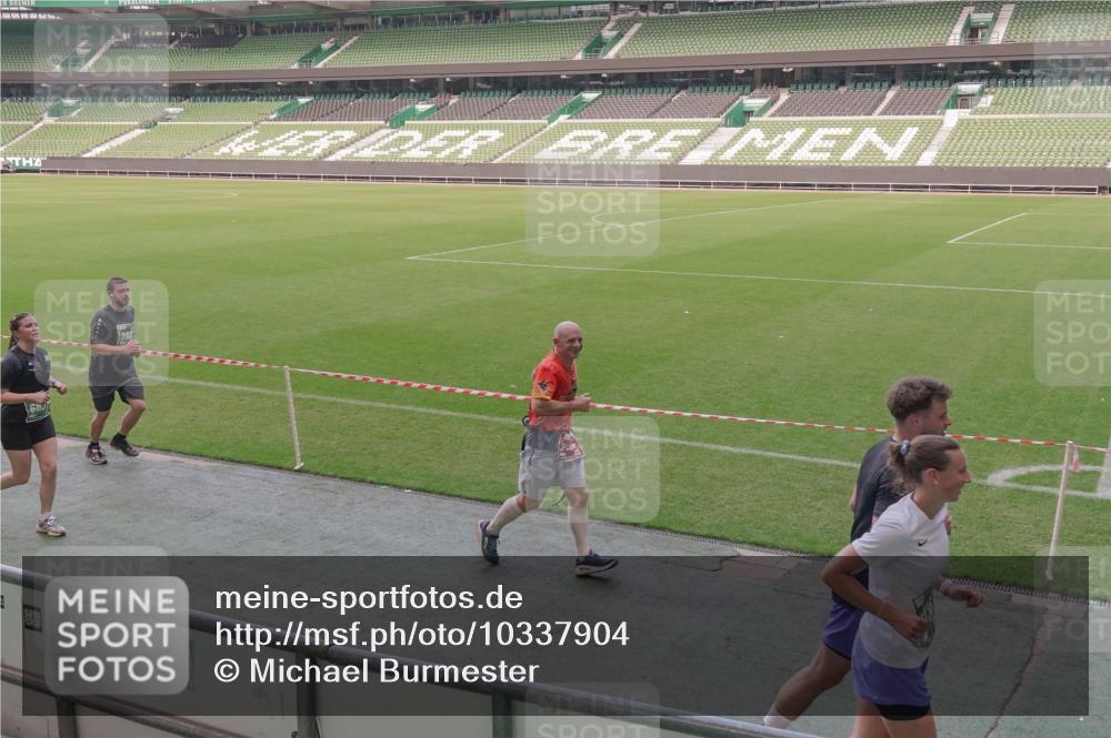 13.09.2026 - 21. swb-Marathon Bremen Michael Burmester http://msf.ph/oto/10337904 13.09.2026 13:15:08 Laufen im Stadion 143, 263, 266, 300, 414, 460, 598, 631, 768, 956, 1008, 1047, 1392, 1408, 1573, 1818, 1819, 1874, 2013, 2024, 2035, 2218, 2233, 2235, 2314, 2359, 2385, 2386, 2387, 2412, 2457, 2466, 2468, 2484, 2494, 2521, 2540, 2564, 2667, 2690, 2691, 2693, 2737, 2760, 2783, 2829, 2838, 2859, 2861, 2865, 2874, 2887, 2958, 2978, 3001, 3075, 3111, 3157, 3165, 3185, 3209, 3237, 3265, 3304, 3355, 3378, 3382, 3405, 3428, 3486, 3653, 3661, 3670, 3680, 3829, 3847, 4034, 4080, 4511 meine-sportfotos.de