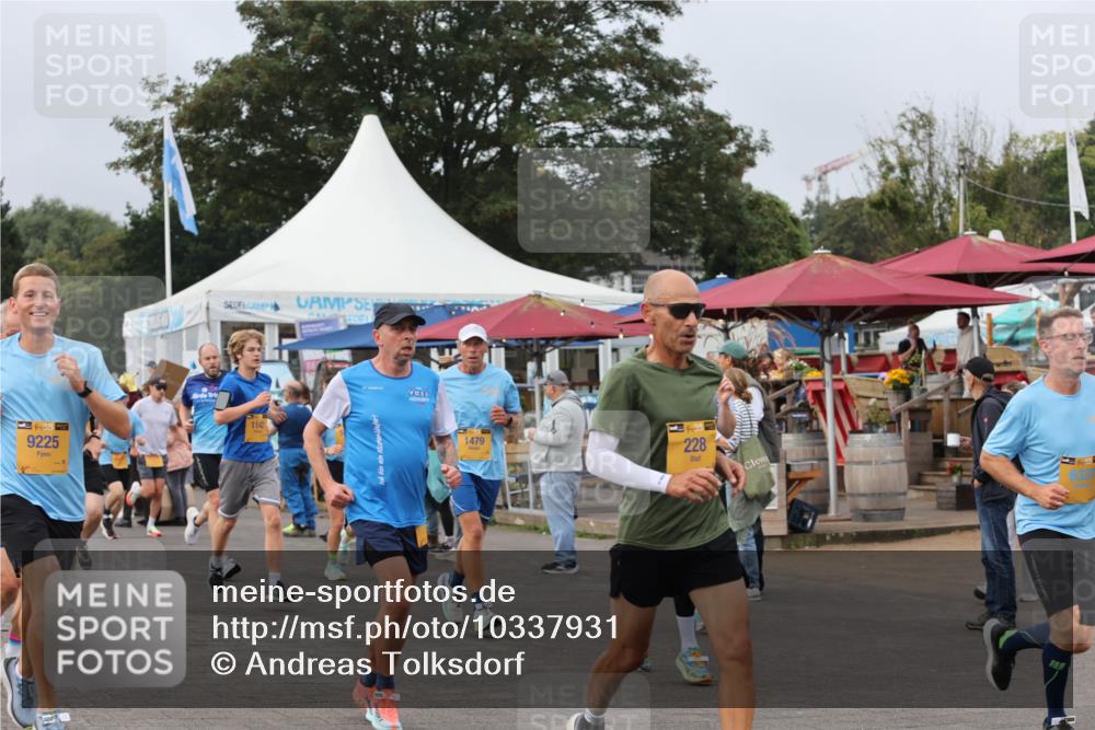 13.09.2026 - Kiel Lauf Andreas Tolksdorf http://msf.ph/oto/10337931 13.09.2026 09:54:48 Kiellinie 4, 38, 9225, 1142, 1479, 228, 633 meine-sportfotos.de