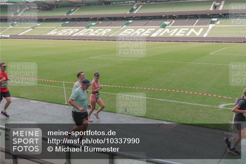 13.09.2026 - 21. swb-Marathon Bremen Michael Burmester http://msf.ph/oto/10337990 13.09.2026 13:15:22 Laufen im Stadion 143, 263, 266, 300, 414, 460, 598, 612, 653, 768, 956, 1008, 1047, 1392, 1408, 1573, 1818, 1819, 1874, 2013, 2024, 2218, 2233, 2235, 2314, 2359, 2385, 2386, 2466, 2468, 2484, 2494, 2521, 2564, 2664, 2667, 2678, 2690, 2691, 2698, 2737, 2760, 2783, 2829, 2838, 2846, 2859, 2861, 2865, 2874, 2887, 2958, 2978, 3001, 3075, 3133, 3157, 3165, 3185, 3237, 3265, 3331, 3355, 3378, 3382, 3405, 3428, 3486, 3512, 3653, 3661, 3670, 3680, 3829, 3847, 4034, 4080, 4511 meine-sportfotos.de