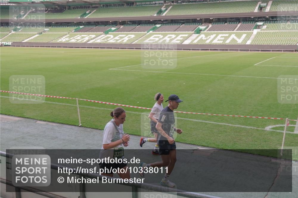 13.09.2026 - 21. swb-Marathon Bremen Michael Burmester http://msf.ph/oto/10338011 13.09.2026 13:15:25 Laufen im Stadion 143, 263, 266, 300, 414, 460, 598, 612, 653, 768, 956, 1008, 1047, 1392, 1408, 1573, 1818, 1819, 1874, 2013, 2024, 2218, 2233, 2235, 2314, 2351, 2359, 2385, 2386, 2466, 2468, 2484, 2494, 2521, 2564, 2664, 2667, 2678, 2690, 2691, 2698, 2737, 2760, 2783, 2799, 2829, 2838, 2846, 2859, 2861, 2865, 2874, 2887, 2958, 2978, 3001, 3075, 3133, 3157, 3165, 3185, 3237, 3265, 3331, 3355, 3378, 3382, 3405, 3428, 3486, 3512, 3653, 3670, 3680, 3829, 3847, 4034, 4080, 4511 meine-sportfotos.de