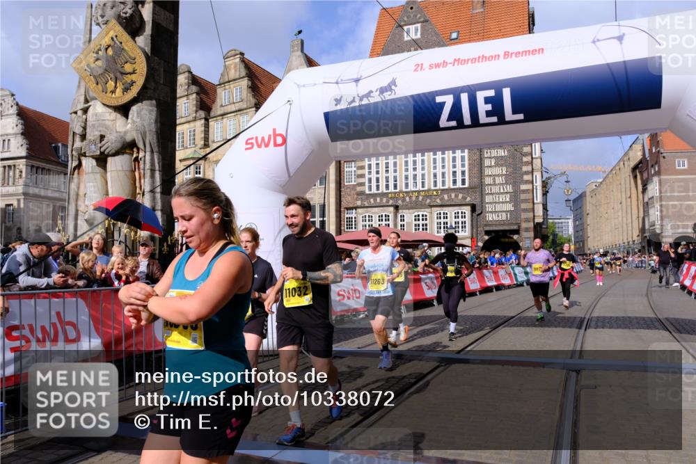 13.09.2026 - 21. swb-Marathon Bremen Tim E. http://msf.ph/oto/10338072 13.09.2026 11:08:29 Ziel 10135, 10188, 10404, 10493, 10767, 10793, 10851, 10859, 11032, 11044, 11263, 11378, 11404, 11509, 11659, 11831, 11833, 11958, 12160, 12248, 12325, 12384, 12389 meine-sportfotos.de