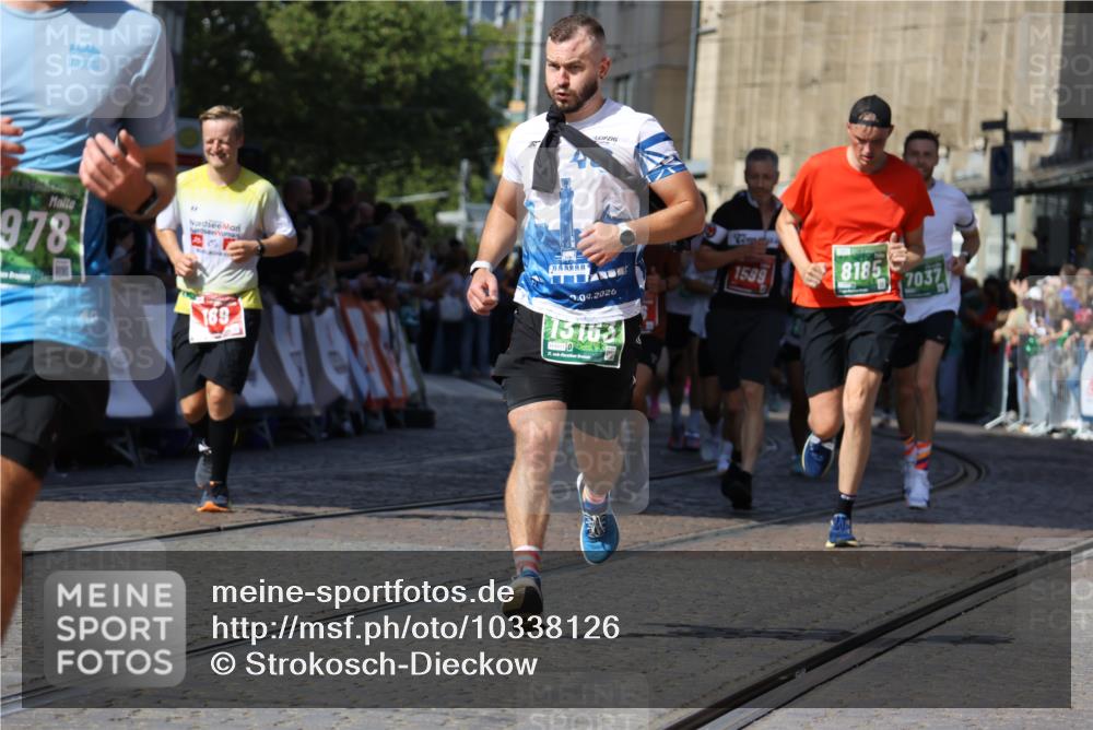 13.09.2026 - 21. swb-Marathon Bremen Strokosch-Dieckow http://msf.ph/oto/10338126 13.09.2026 13:19:33 Ziel 189, 666, 1599, 2007, 2390, 2423, 2535, 3182, 3508, 4819, 4857, 5172, 5371, 6008, 6137, 6633, 7647, 7686, 7754, 9512, 9552, 9638, 9805, 161, 461, 926, 1010, 1232, 1281, 1468, 1535, 1642, 2870, 2906, 3966, 4101, 4479, 4480, 7037, 7140, 7655, 8185, 9359, 9984, 13163 meine-sportfotos.de