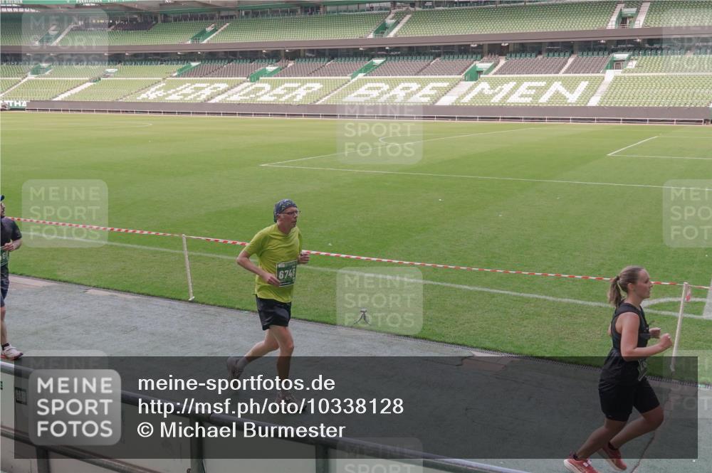 13.09.2026 - 21. swb-Marathon Bremen Michael Burmester http://msf.ph/oto/10338128 13.09.2026 13:15:40 Laufen im Stadion 143, 231, 263, 266, 300, 414, 598, 612, 653, 768, 956, 1008, 1047, 1185, 1312, 1465, 1818, 1819, 1874, 2013, 2218, 2235, 2314, 2351, 2359, 2385, 2386, 2466, 2468, 2484, 2494, 2579, 2664, 2667, 2678, 2690, 2691, 2698, 2737, 2760, 2778, 2783, 2799, 2829, 2838, 2846, 2859, 2861, 2865, 2874, 2887, 2958, 2974, 2978, 3001, 3075, 3133, 3157, 3165, 3185, 3237, 3265, 3331, 3355, 3382, 3387, 3486, 3512, 3670, 3680, 3829, 3847, 4034, 4080, 4511 meine-sportfotos.de