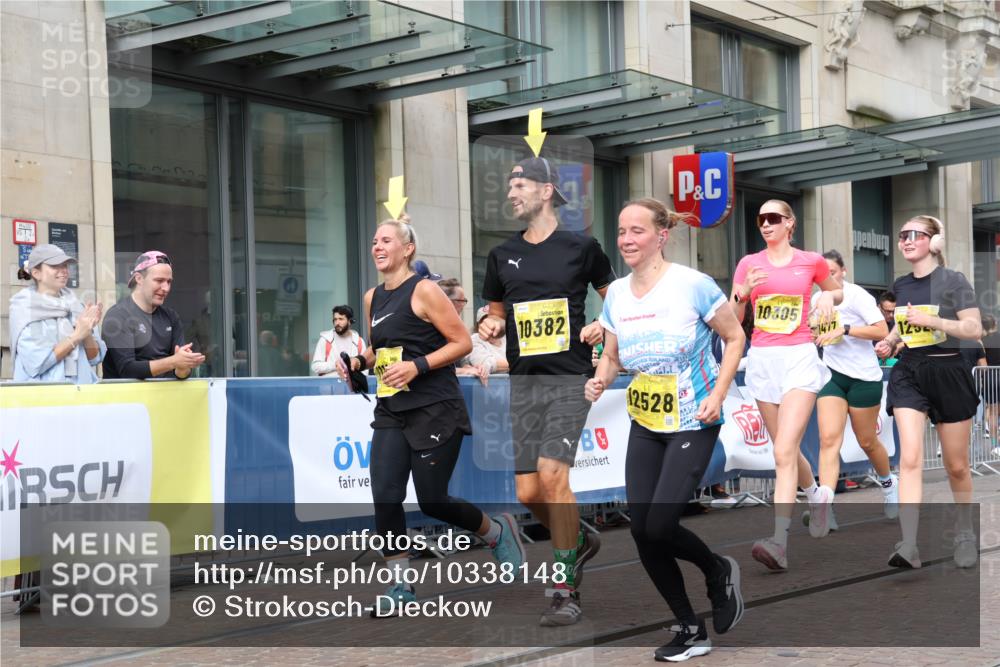 13.09.2026 - 21. swb-Marathon Bremen Strokosch-Dieckow http://msf.ph/oto/10338148 13.09.2026 11:05:44 Ziel 10018, 10204, 10305, 10375, 10382, 10619, 10662, 11029, 11132, 11156, 11164, 11460, 11477, 11674, 11775, 11786, 12186, 12378, 12486, 12523, 12528, 10168, 10186, 10238, 10259, 10260, 10432, 10457, 10864, 11024, 11146, 11314, 11387, 11394, 11520, 11521, 11571, 11572, 11724, 11791, 11892, 11947, 12055, 12156, 12251, 12273, 12330, 12362, 12378, 12501, 12773 meine-sportfotos.de
