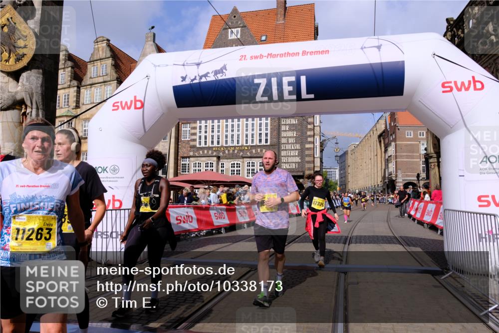 13.09.2026 - 21. swb-Marathon Bremen Tim E. http://msf.ph/oto/10338173 13.09.2026 11:08:32 Ziel 10135, 10188, 10404, 10493, 10767, 10793, 10851, 10859, 11032, 11263, 11509, 11659, 11831, 12160, 12248, 12315, 12325, 12384, 12389 meine-sportfotos.de