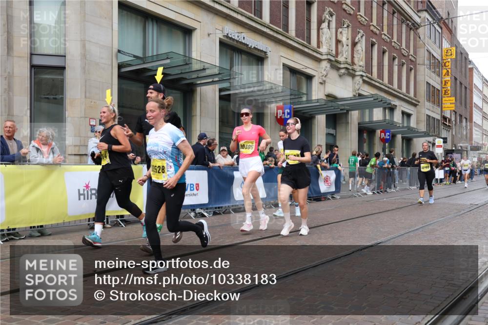 13.09.2026 - 21. swb-Marathon Bremen Strokosch-Dieckow http://msf.ph/oto/10338183 13.09.2026 11:05:45 Ziel 10018, 10204, 10305, 10375, 10382, 10619, 10662, 11029, 11132, 11156, 11164, 11460, 11477, 11674, 11690, 11775, 11786, 12186, 12486, 12523, 12528, 10168, 10186, 10238, 10259, 10260, 10305, 10432, 10457, 10864, 11024, 11146, 11314, 11387, 11394, 11520, 11521, 11571, 11572, 11724, 11791, 11892, 11947, 12055, 12156, 12251, 12273, 12330, 12362, 12378, 12501, 12523, 12773 meine-sportfotos.de