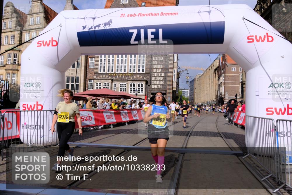 13.09.2026 - 21. swb-Marathon Bremen Tim E. http://msf.ph/oto/10338233 13.09.2026 11:08:38 Ziel 10135, 10188, 10793, 10851, 11032, 11124, 11263, 11509, 11560, 11561, 11888, 11968, 12073, 12164, 12315, 12325, 12410 meine-sportfotos.de