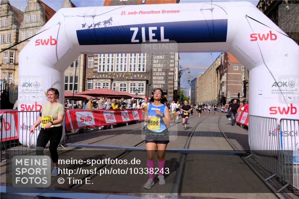 13.09.2026 - 21. swb-Marathon Bremen Tim E. http://msf.ph/oto/10338243 13.09.2026 11:08:38 Ziel 10135, 10188, 10793, 10851, 11032, 11124, 11263, 11509, 11560, 11561, 11888, 11968, 12073, 12164, 12315, 12325, 12410 meine-sportfotos.de