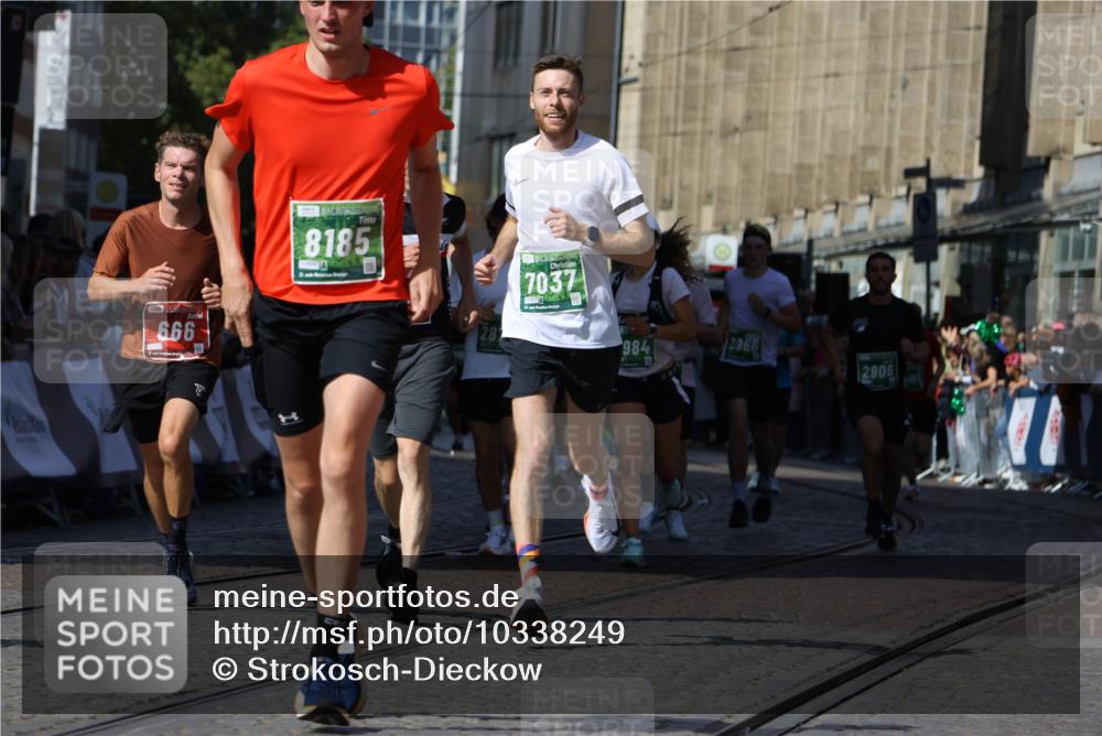 13.09.2026 - 21. swb-Marathon Bremen Strokosch-Dieckow http://msf.ph/oto/10338249 13.09.2026 13:19:36 Ziel 189, 666, 1599, 2390, 2423, 2535, 3182, 3508, 4319, 4819, 4857, 5172, 5371, 6008, 6137, 6633, 7754, 9552, 9638, 9805, 161, 461, 1010, 1281, 1468, 1642, 2870, 2906, 3319, 3966, 4101, 4479, 4480, 7037, 7655, 8185, 8263, 9082, 9359, 9984 meine-sportfotos.de